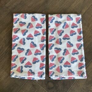 NWOT! Patriotic Hearts Dish Towels
